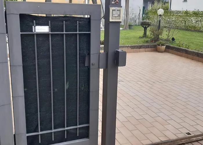 Casa Carmela Privatunterkunft Angera